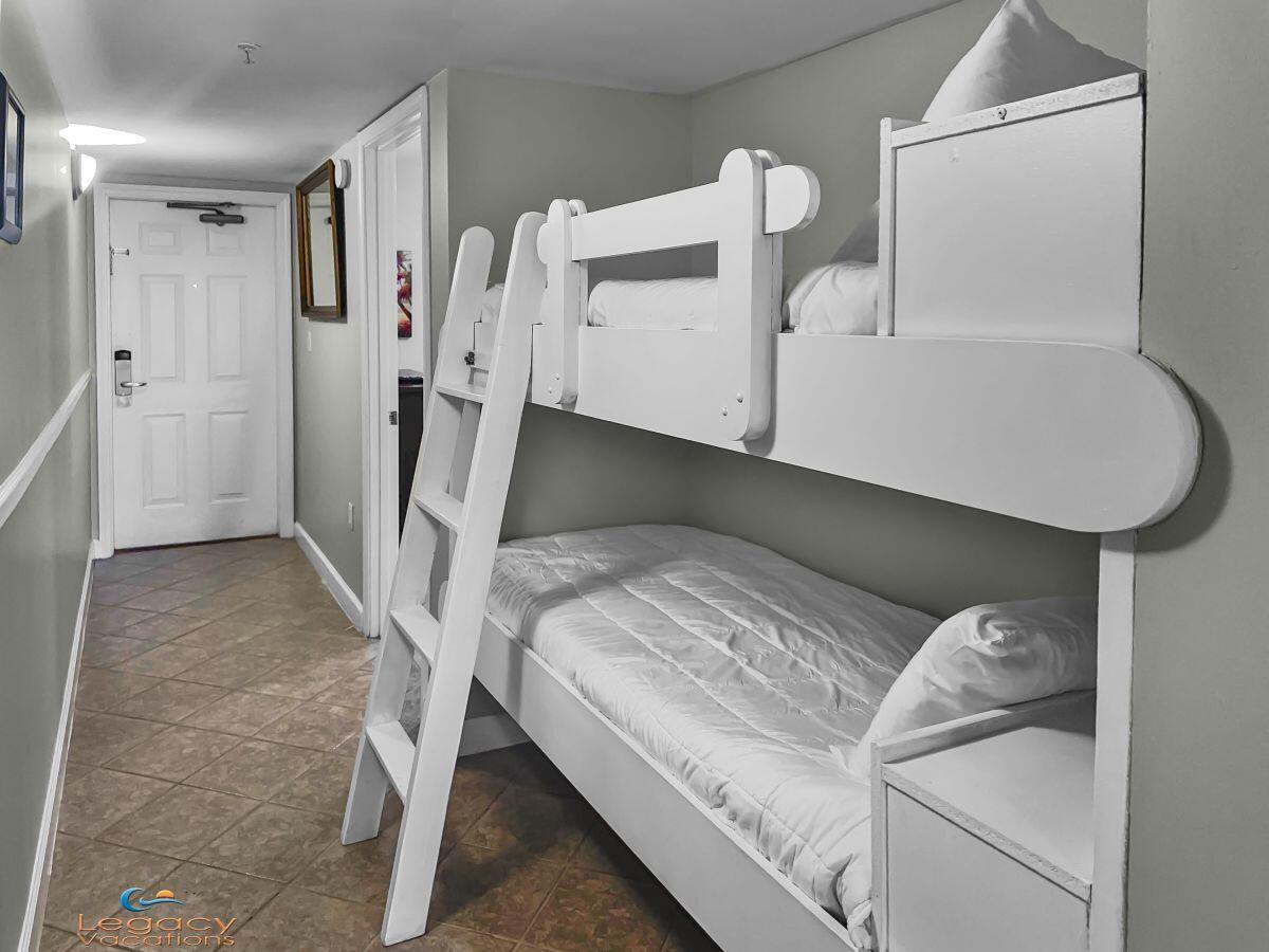 866 Santa Rosa Boulevard, Unit 106 Fort Walton Beach, FL 32548 - Photo 13 of 33 Pelican Isle Bunks 2