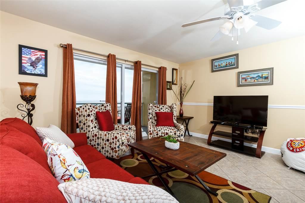 866 Santa Rosa Boulevard, Unit 106 Fort Walton Beach, FL 32548 - Photo 3 of 19 Pelican Isle Living Room