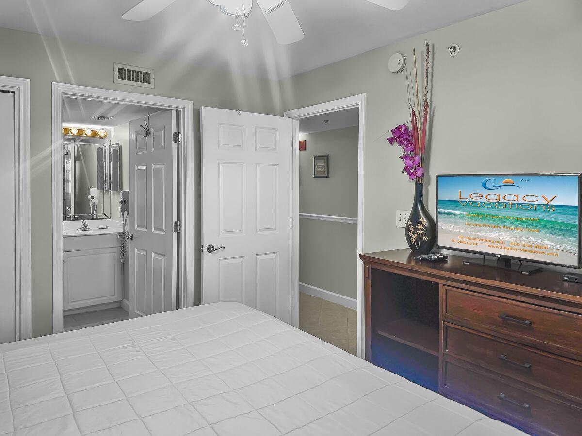 866 Santa Rosa Boulevard, Unit 106 Fort Walton Beach, FL 32548 - Photo 9 of 33 Pelican Isle Bedroom 2