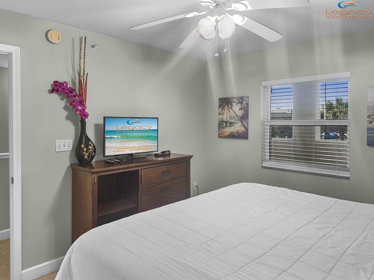 866 Santa Rosa Boulevard, Unit 106 Fort Walton Beach, FL 32548 - Photo 10 of 33 Pelican Isle Bedroom 3