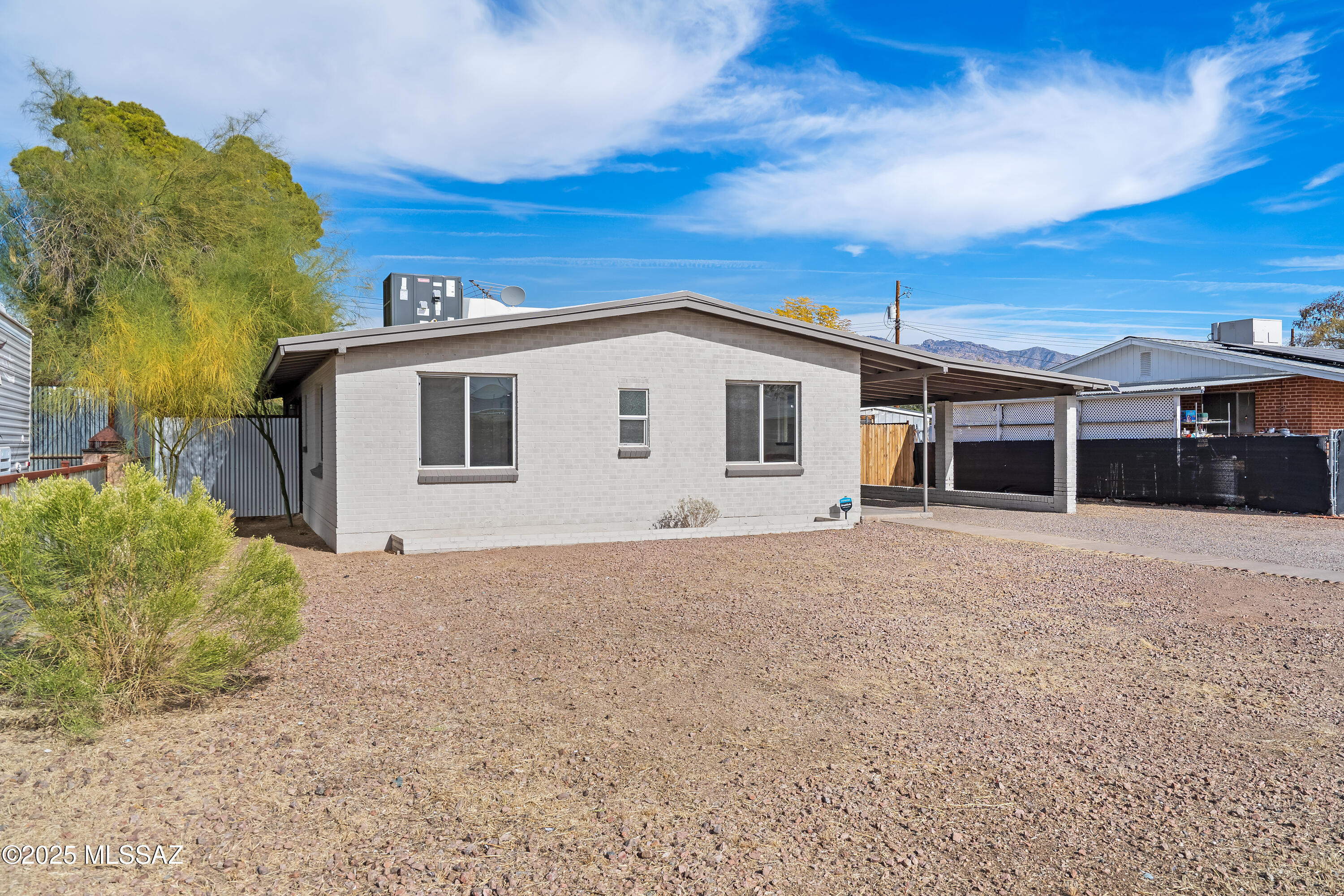 905 East Prince Road Tucson, AZ 85719 - Photo 2 of 33 1 Front Yard-3 (3)