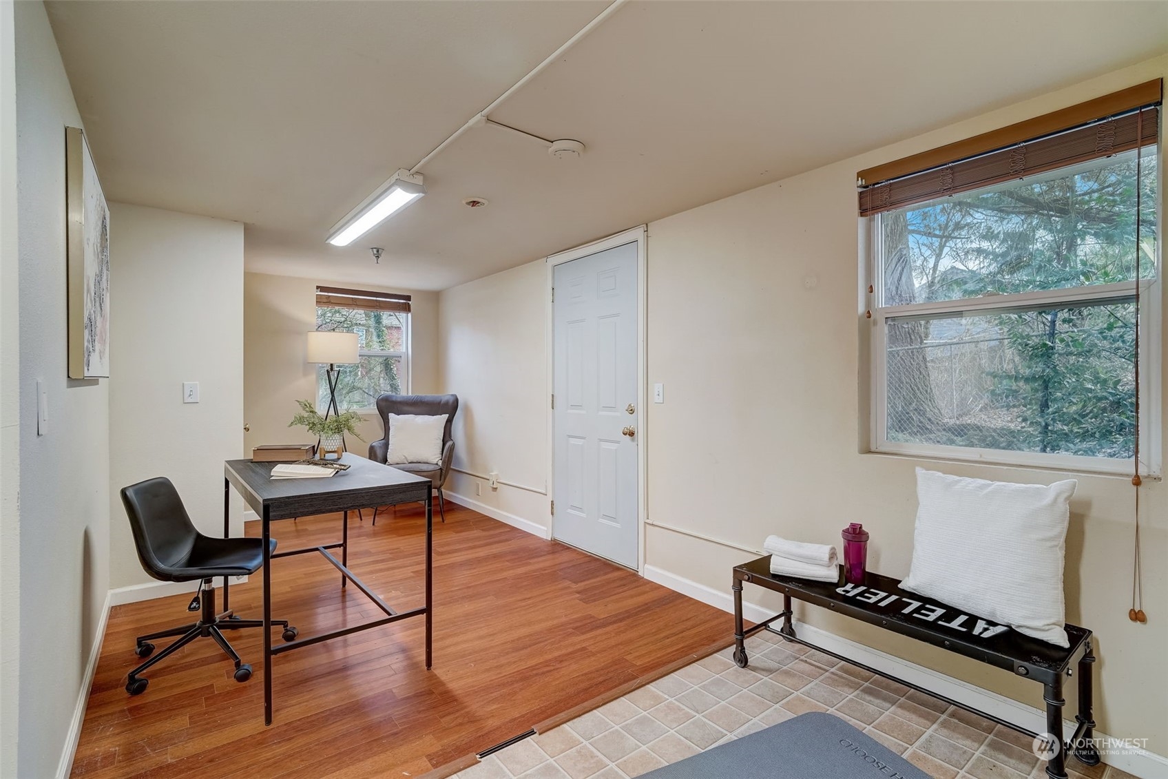 11873 Northeast 162nd Lane, Unit 121 Bothell, WA 98011 - Photo 24 of 32 a workspace with furniture and a window