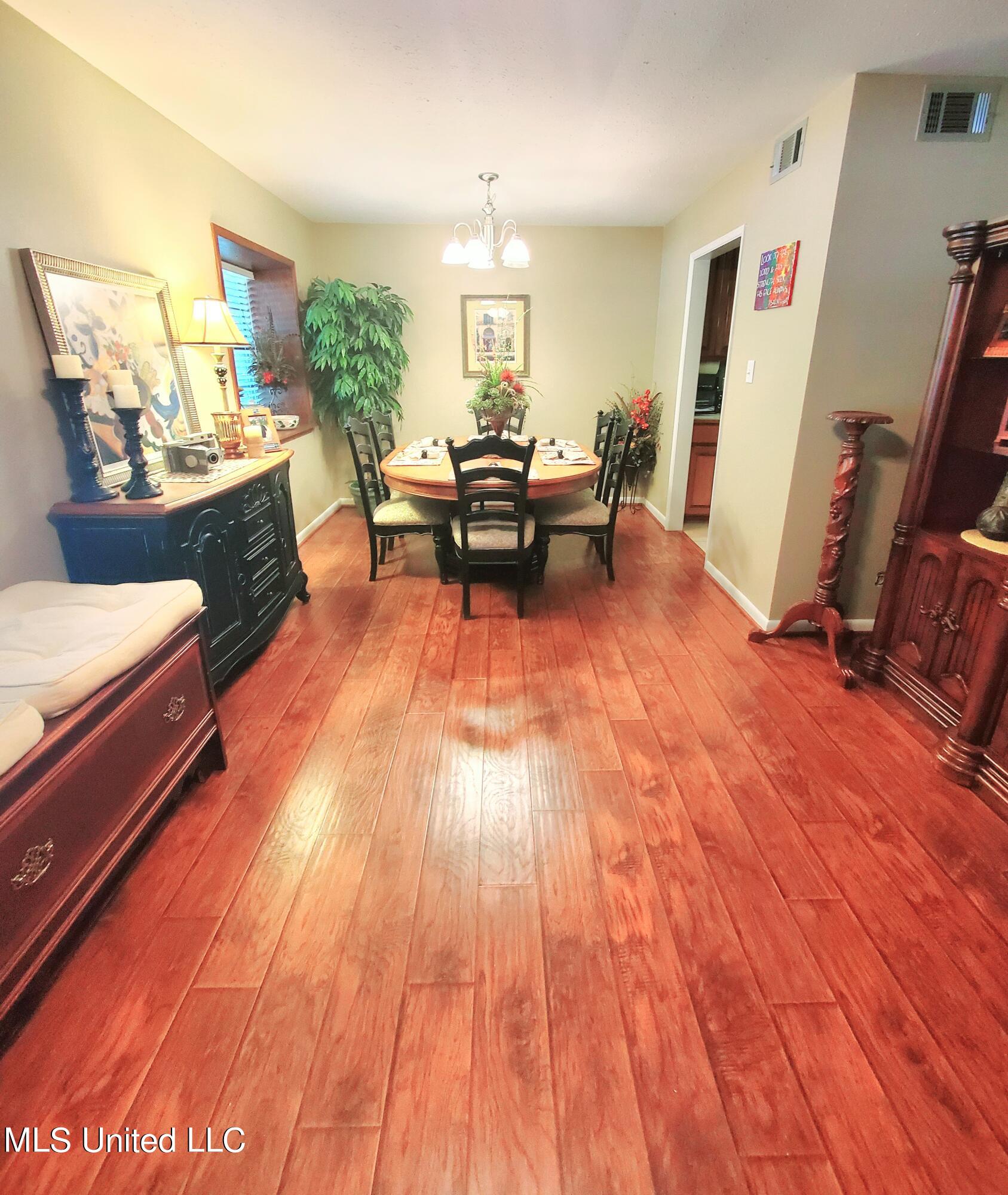 3205 Nottingham Road Ocean Springs, MS 39564 - Photo 12 of 38 20220624_104457