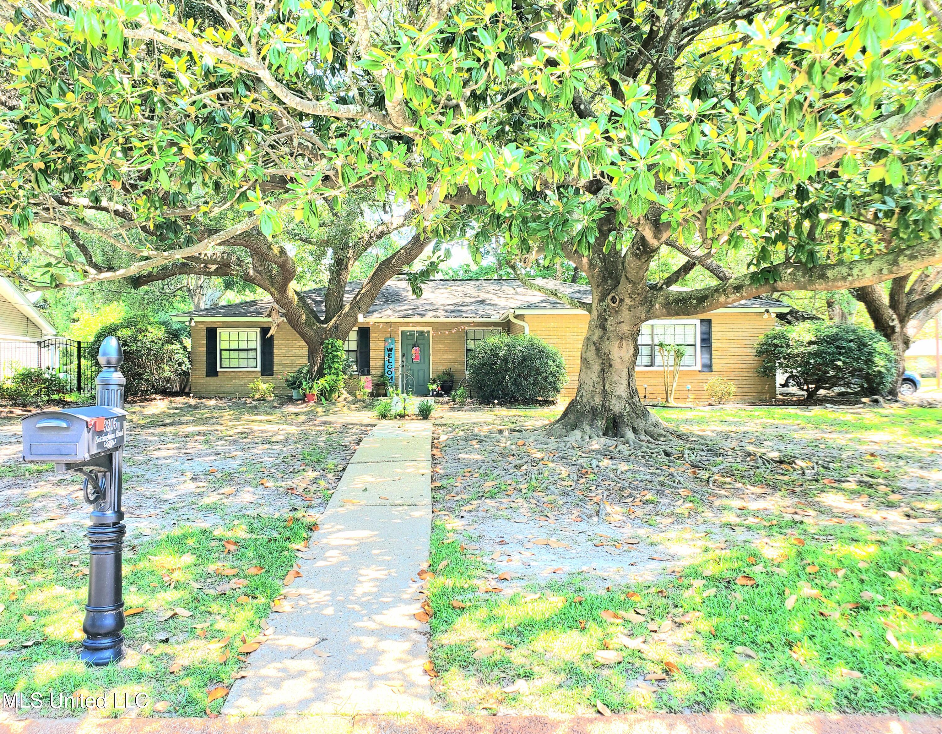 3205 Nottingham Road Ocean Springs, MS 39564 - Photo 2 of 38 20220624_112409