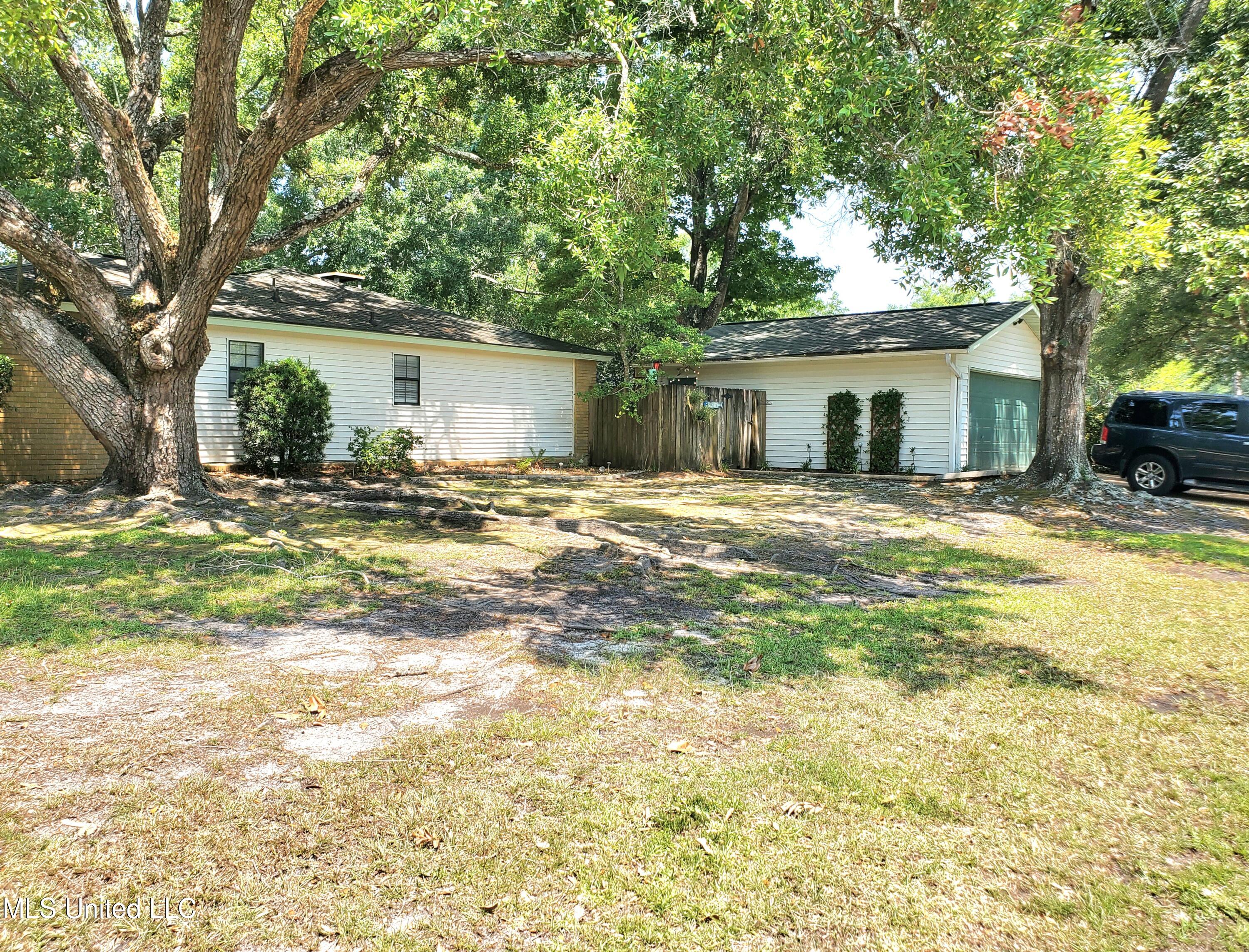 3205 Nottingham Road Ocean Springs, MS 39564 - Photo 4 of 38 20220624_112548
