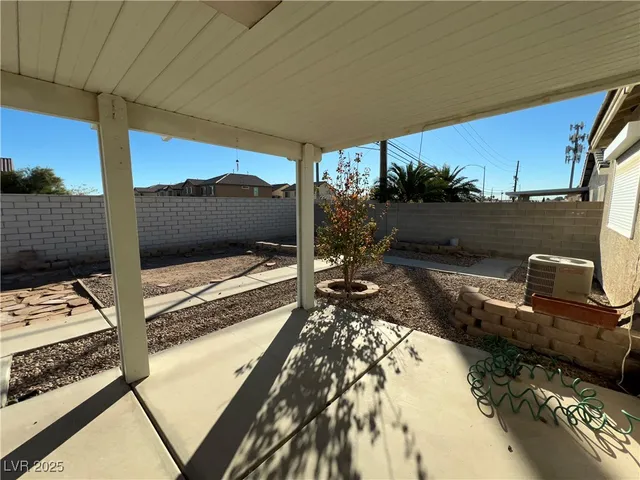 $1,965 | 5418 Indigo Hills Street, North Las Vegas, NV 89031