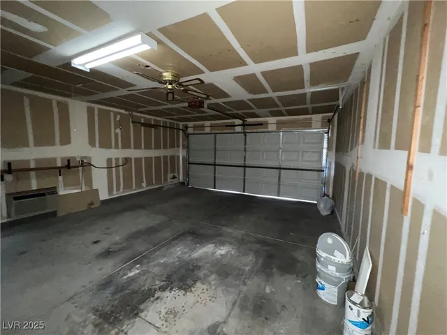 $1,965 | 5418 Indigo Hills Street, North Las Vegas, NV 89031