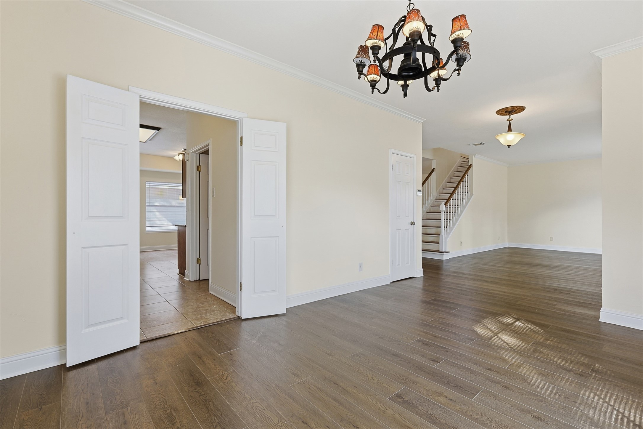 9414 Calwood Circle Spring, TX 77379 - Photo 4 of 17 a view of a livingroom with wooden floor