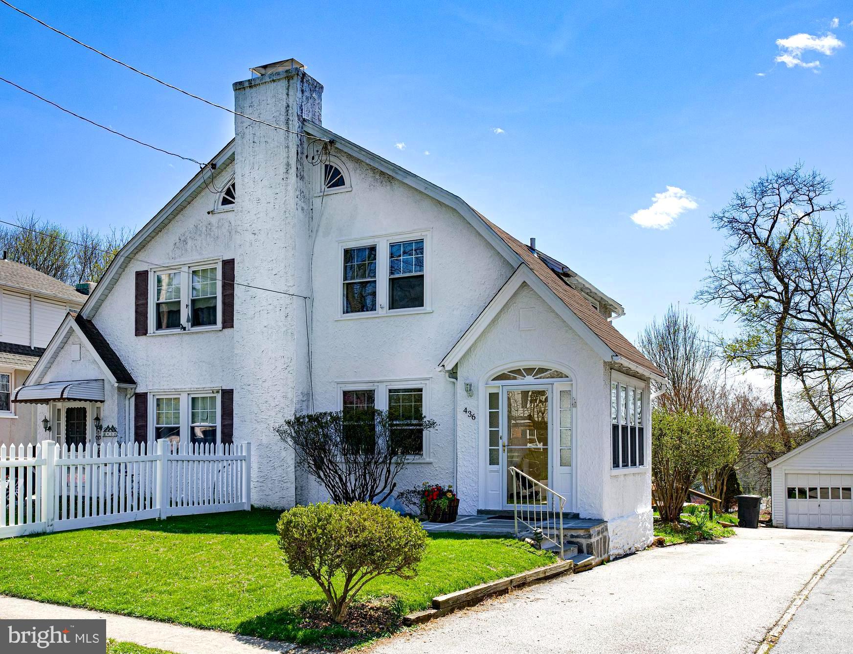 436 St Davids Avenue Wayne, PA 19087 - Photo 1 of 31 Front Entrance/Driveway
