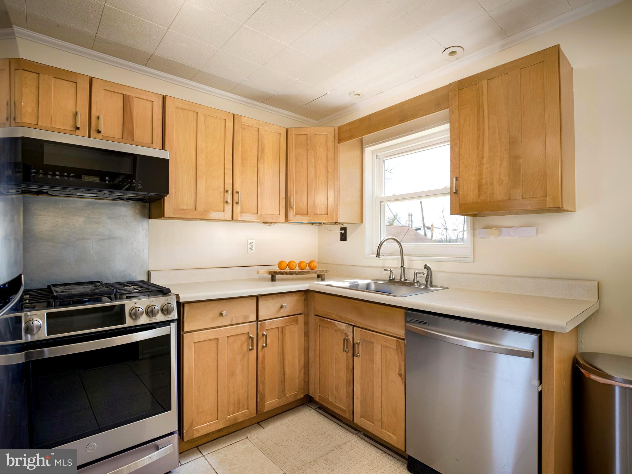 436 St Davids Avenue Wayne, PA 19087 - Photo 12 of 31 Kitchen