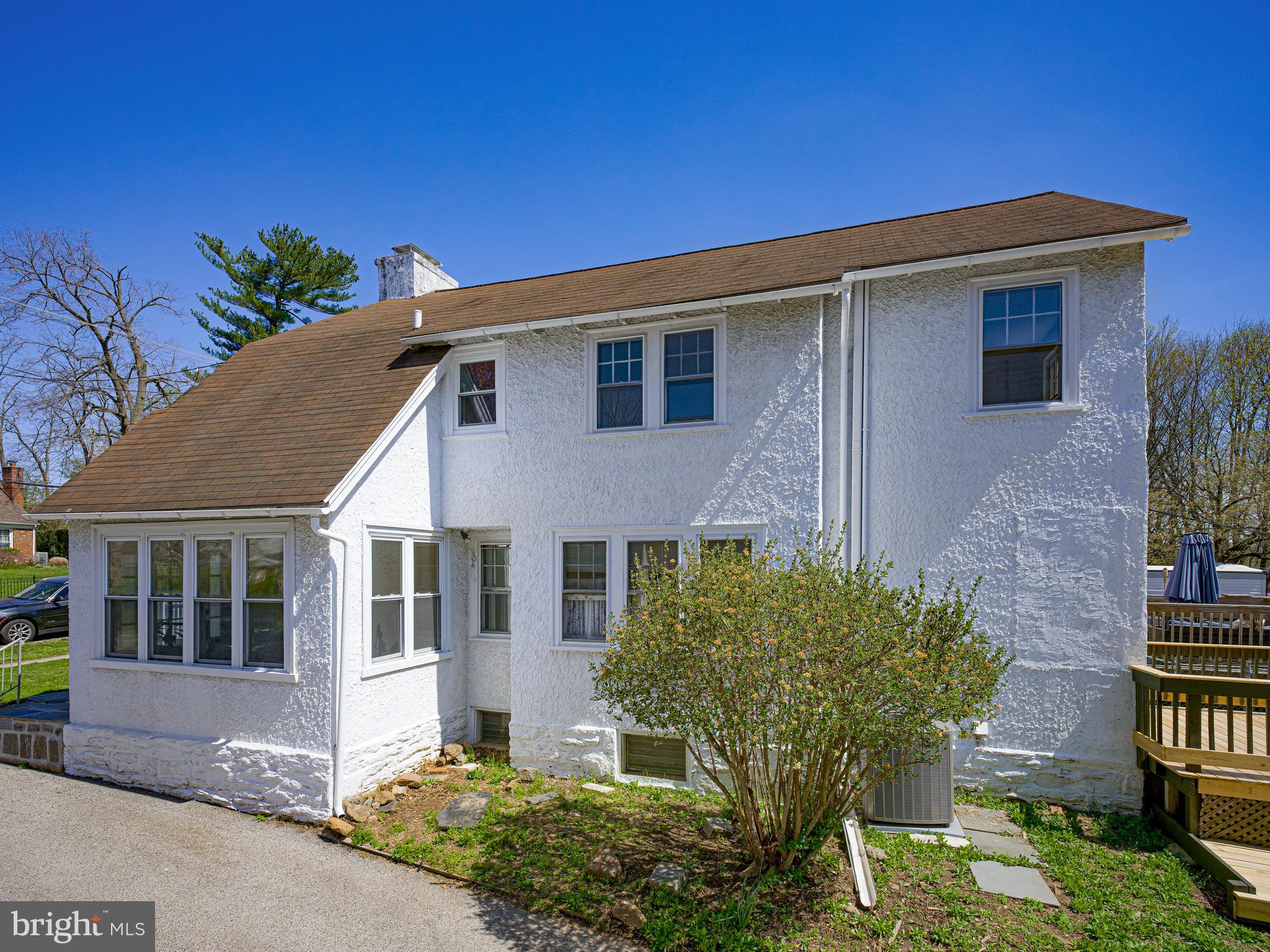 436 St Davids Avenue Wayne, PA 19087 - Photo 25 of 31 Side Yard