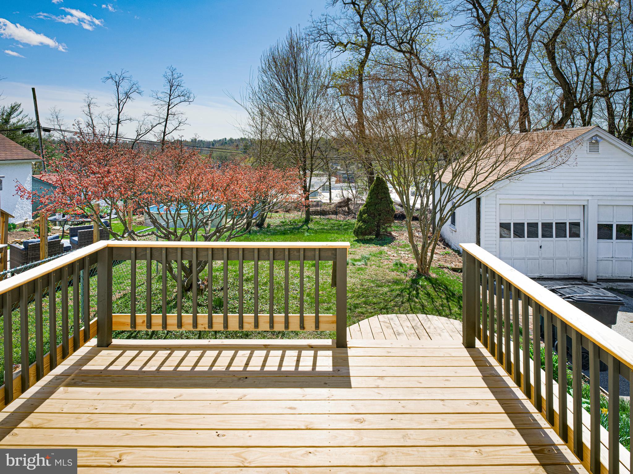 436 St Davids Avenue Wayne, PA 19087 - Photo 27 of 31 Brand New Deck