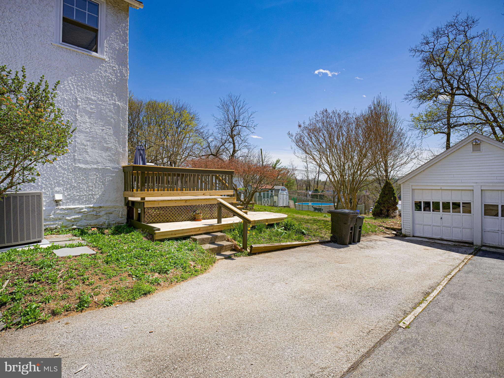 436 St Davids Avenue Wayne, PA 19087 - Photo 30 of 31 Driveway/Detached Garage