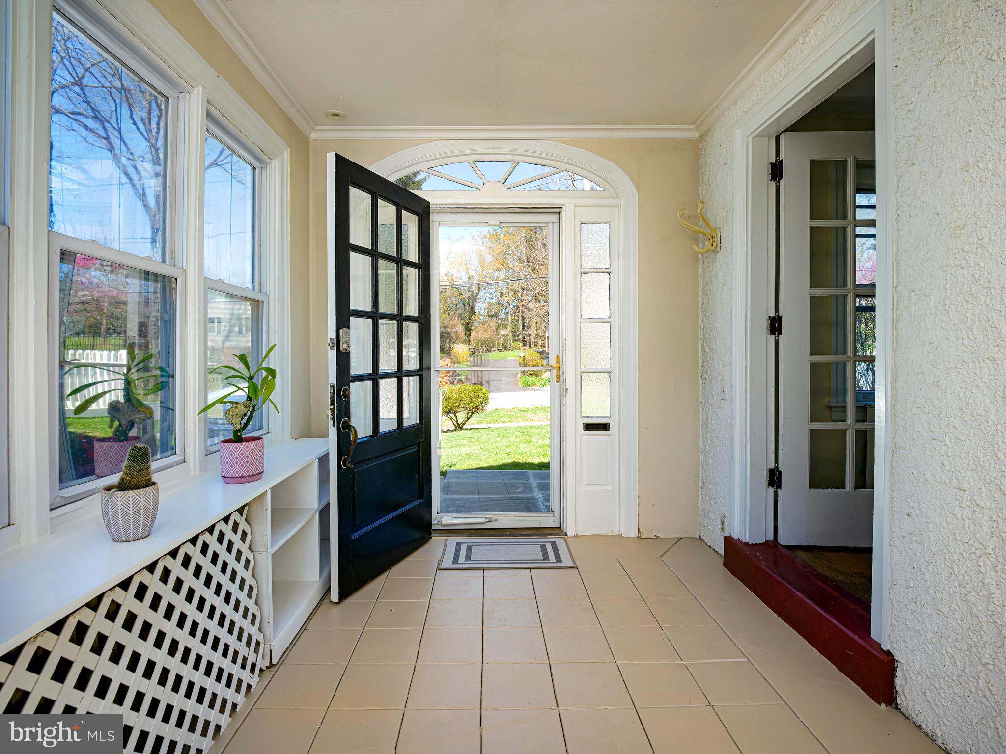 436 St Davids Avenue Wayne, PA 19087 - Photo 4 of 31 Main Entrance/ Sunroom