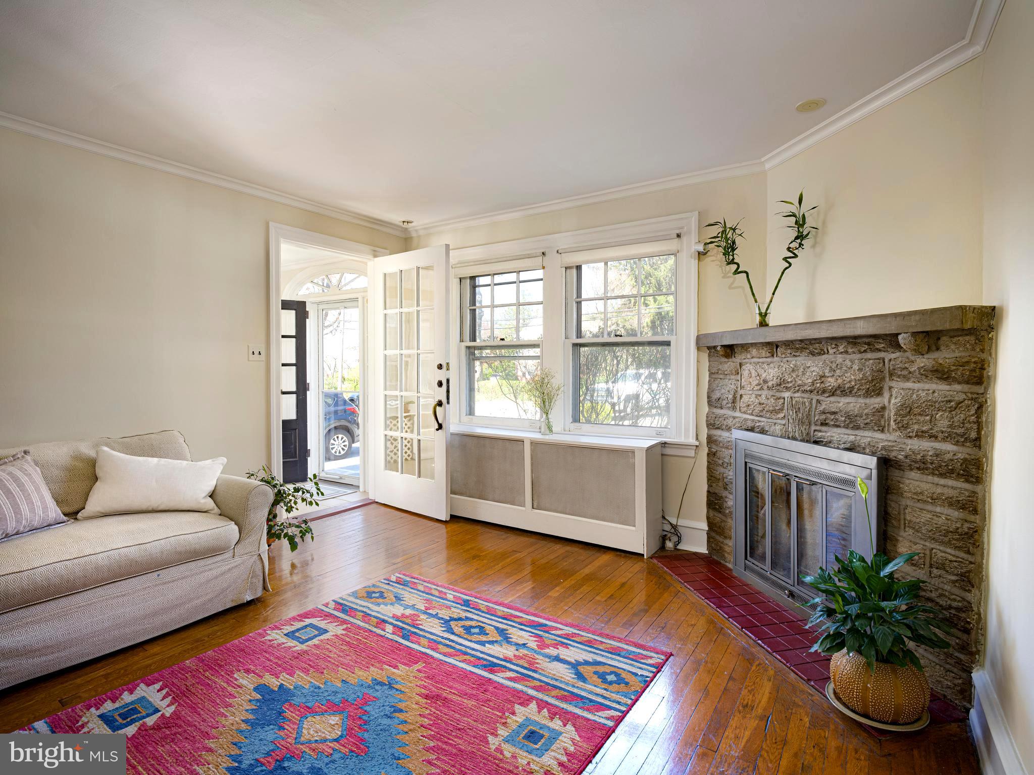 436 St Davids Avenue Wayne, PA 19087 - Photo 8 of 31 Living Room/ Fireplace
