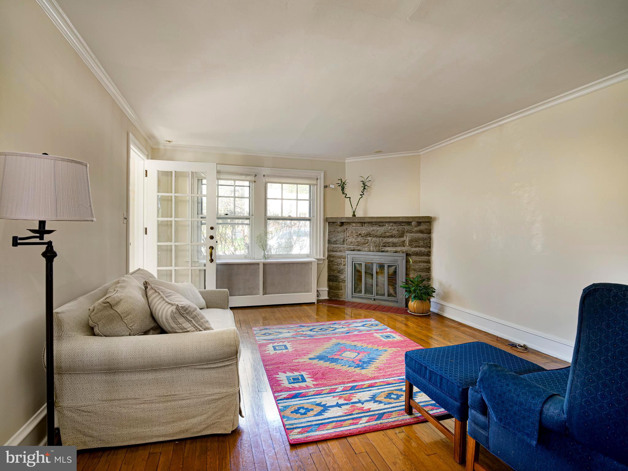 436 St Davids Avenue Wayne, PA 19087 - Photo 9 of 31 Living Room
