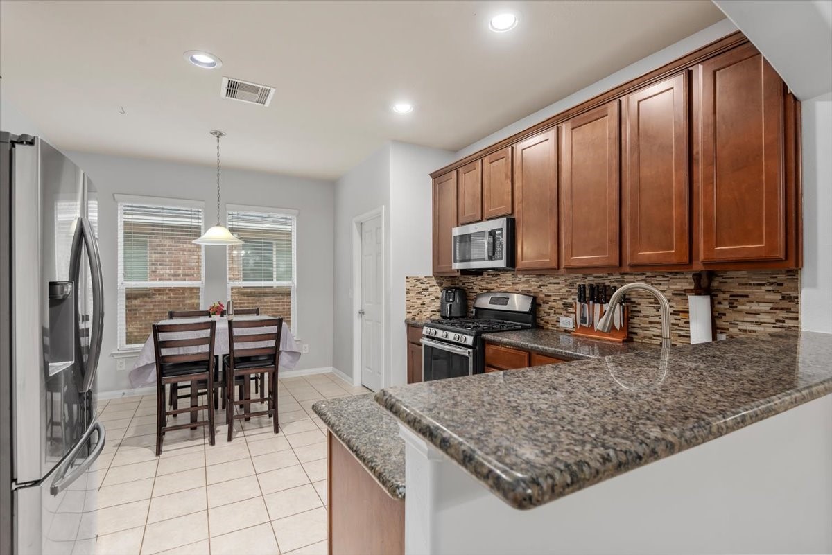 1827 Stieler Drive Houston, TX 77049 - Photo 15 of 39