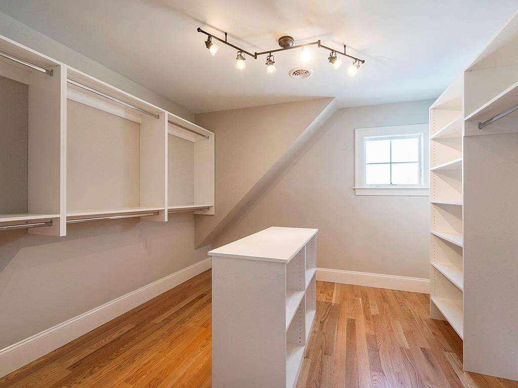 791 Princes Point Road Yarmouth, ME 04096 - Photo 28 of 35 Walk-in Closet