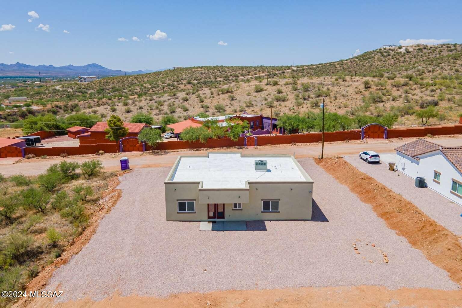 189 Calle Pulpo Rio Rico, AZ 85648 - Photo 4 of 48 Gallery Image 4