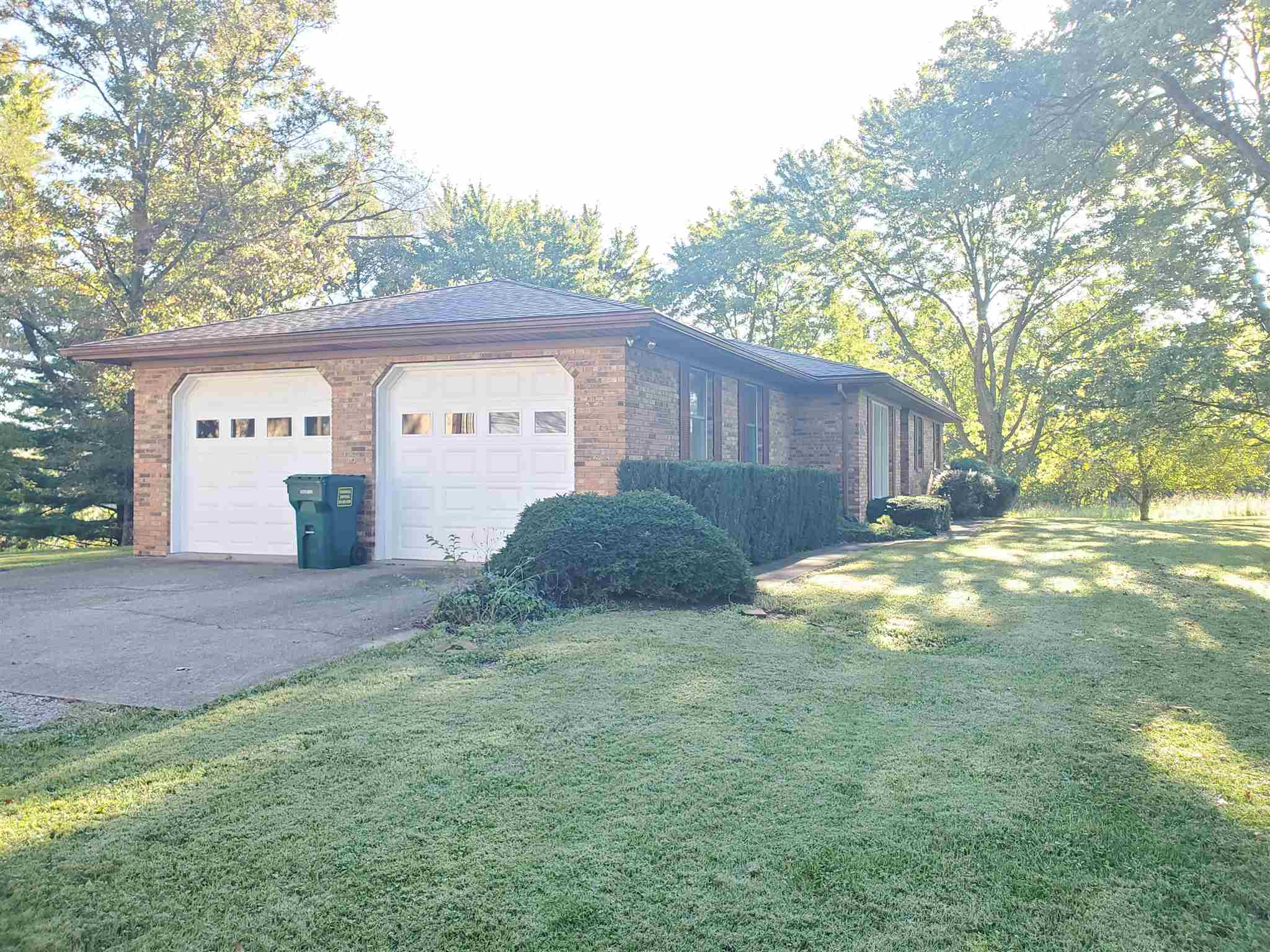 2415 Meier Road Evansville, IN 47720 - Photo 2 of 36 Gallery Image 2