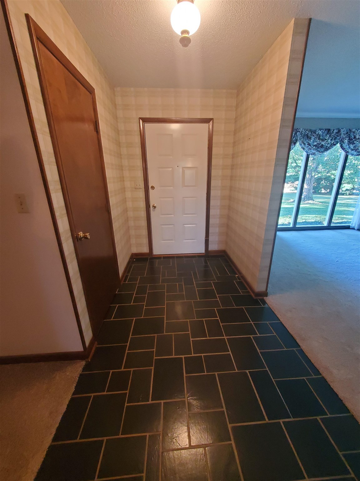 2415 Meier Road Evansville, IN 47720 - Photo 3 of 36 Gallery Image 3