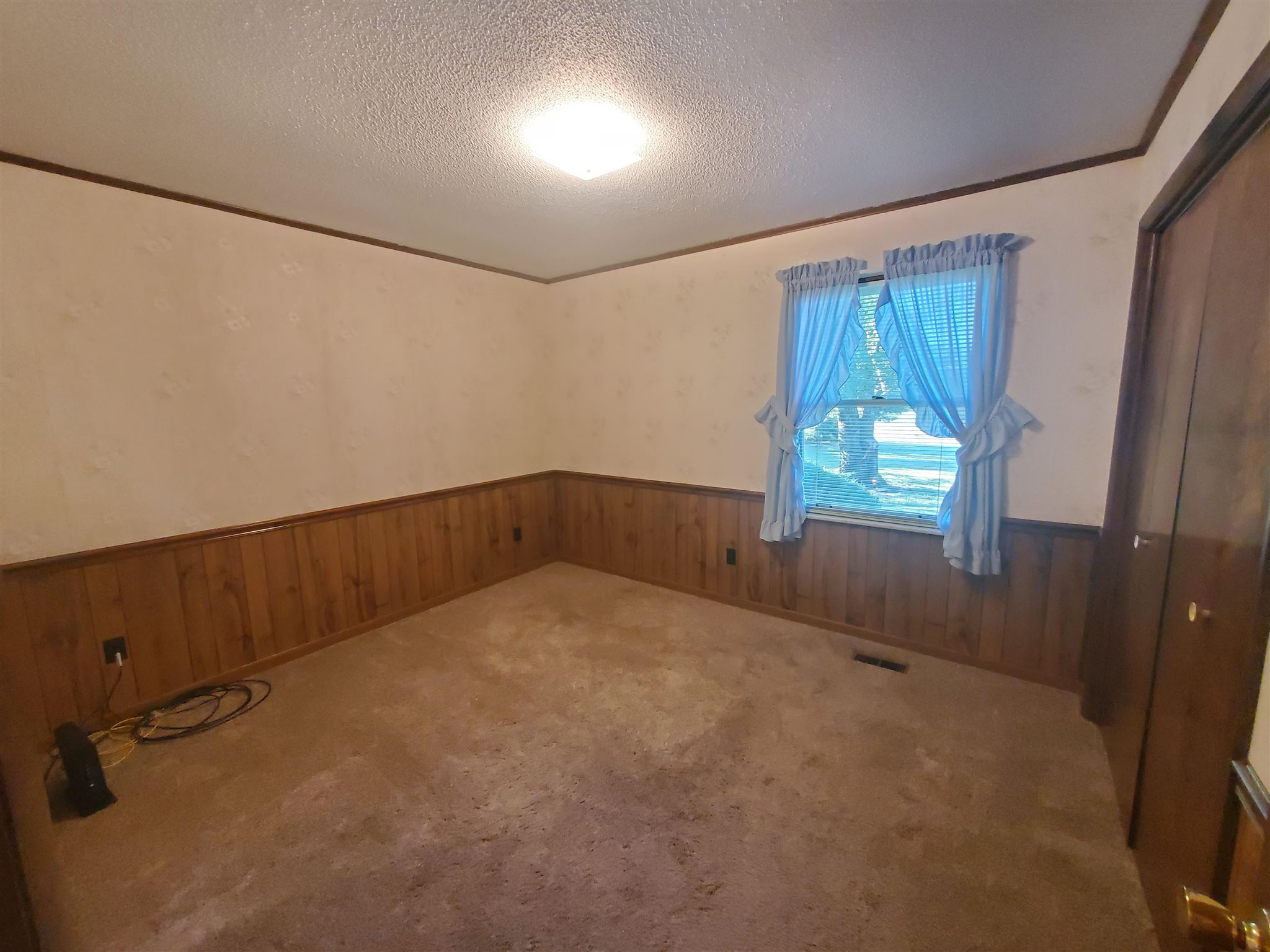 2415 Meier Road Evansville, IN 47720 - Photo 10 of 36 Gallery Image 10