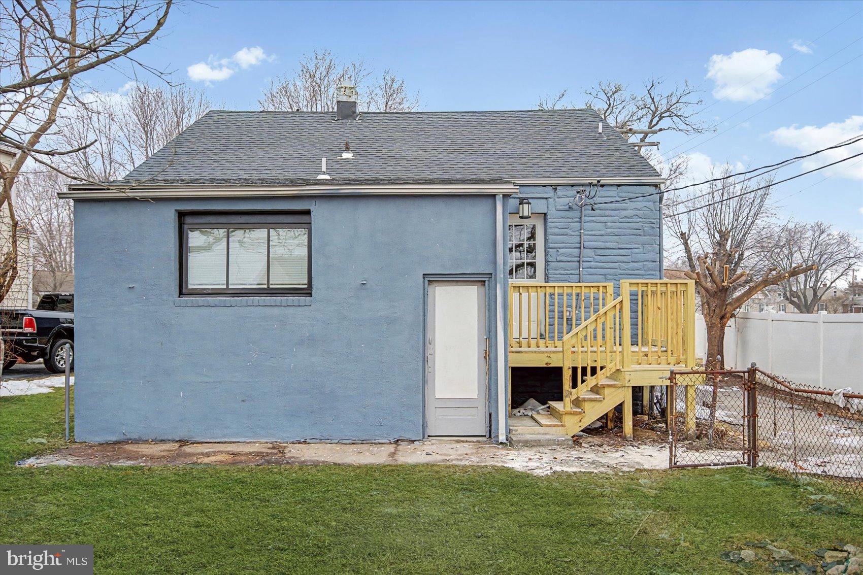 200 Pinewood Road Dundalk, MD 21222 - Photo 32 of 39 a front view of a house with garden