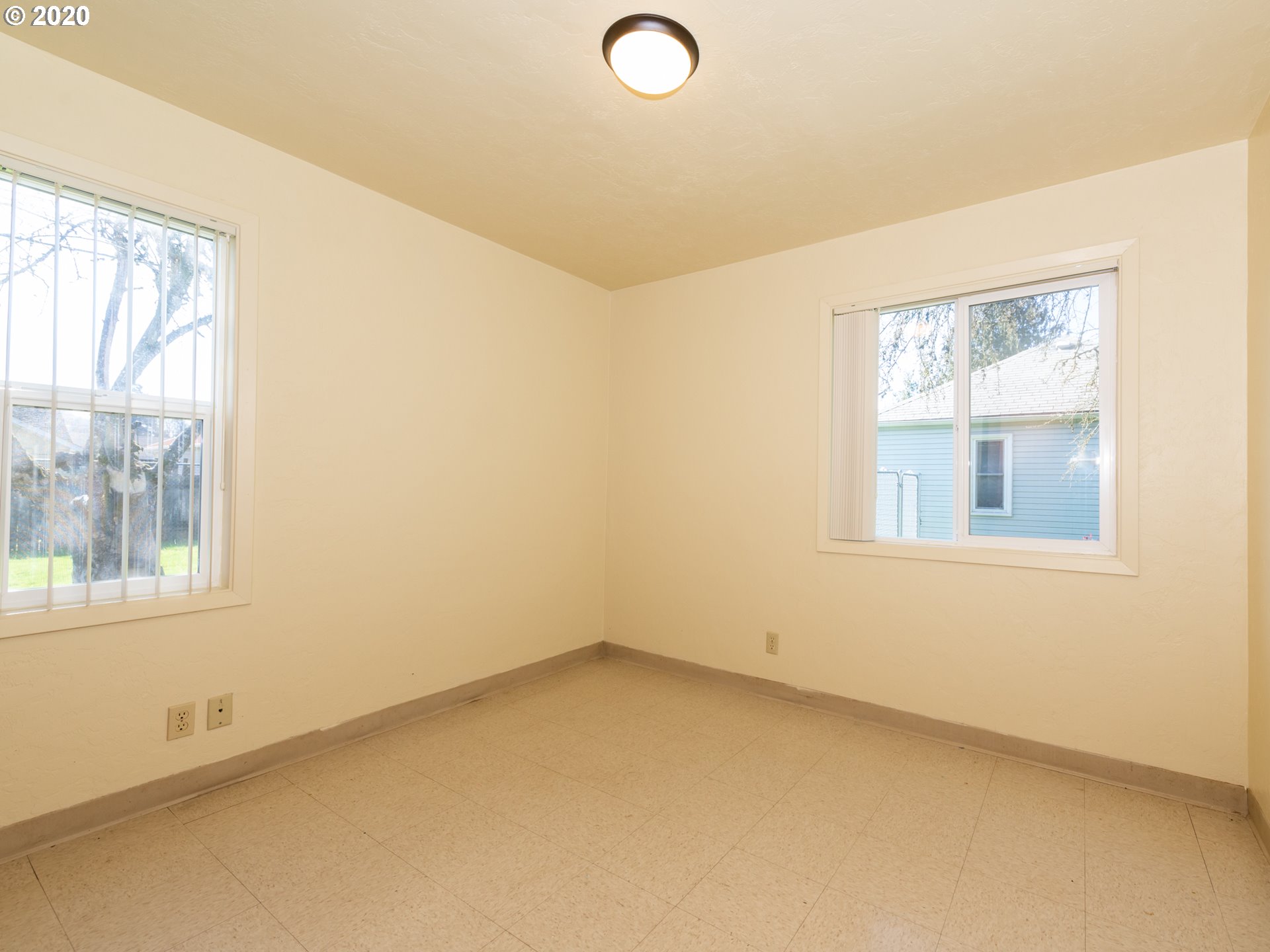 1467 Centennial Boulevard Springfield, OR 97477 - Photo 11 of 16 Gallery Image 11