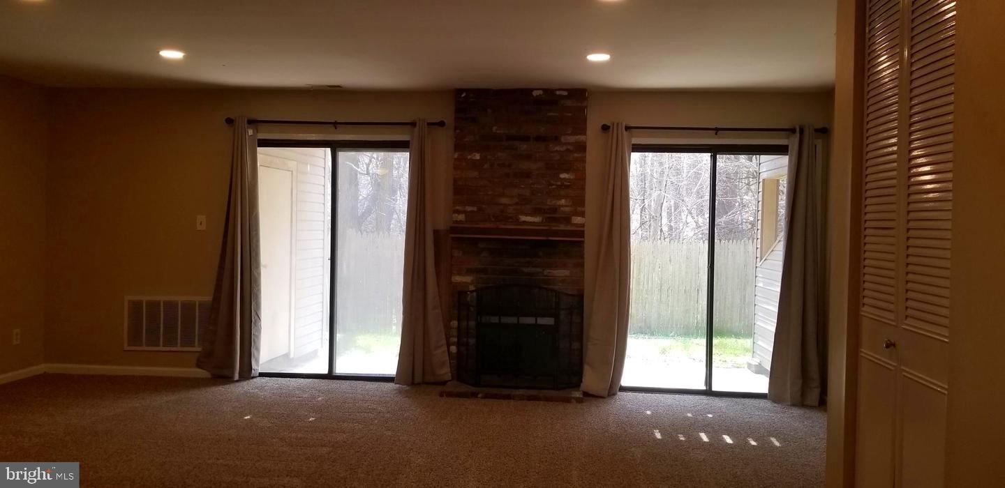 303 Bromley Estate Pine Hill, NJ 08021 - Photo 3 of 10