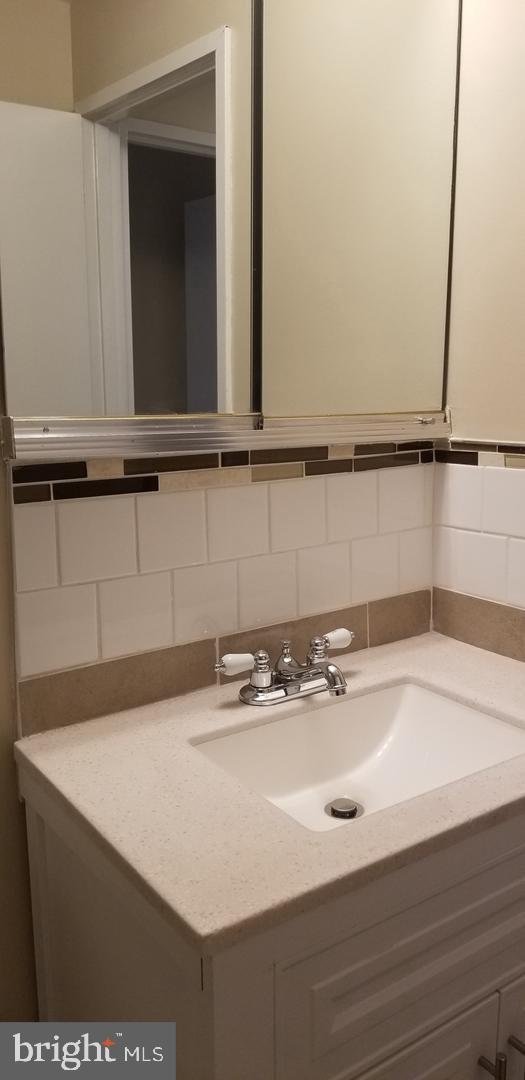 303 Bromley Estate Pine Hill, NJ 08021 - Photo 8 of 10