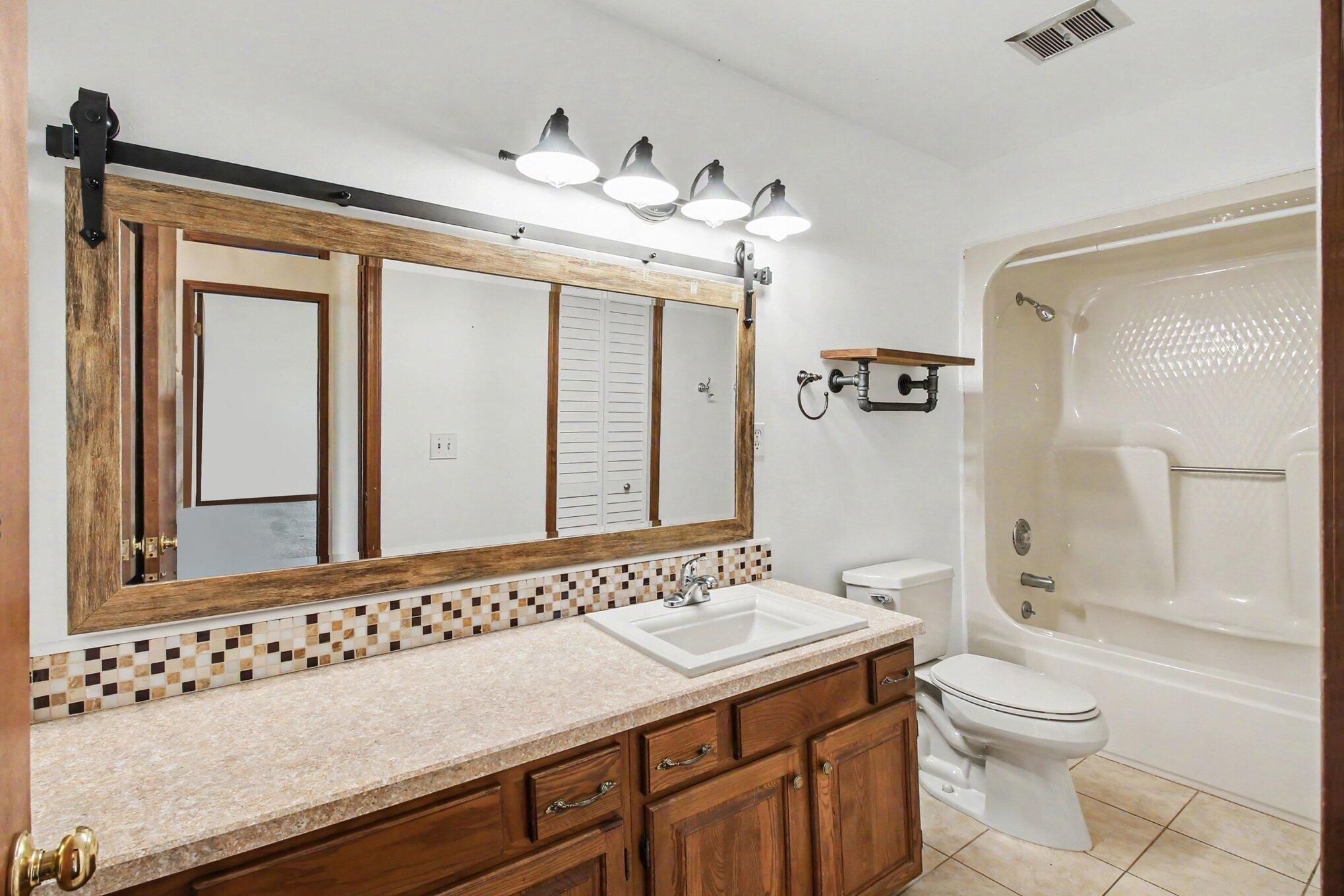 2536 West Coon Lake Road Howell, MI 48843 - Photo 12 of 35 019_file_7115