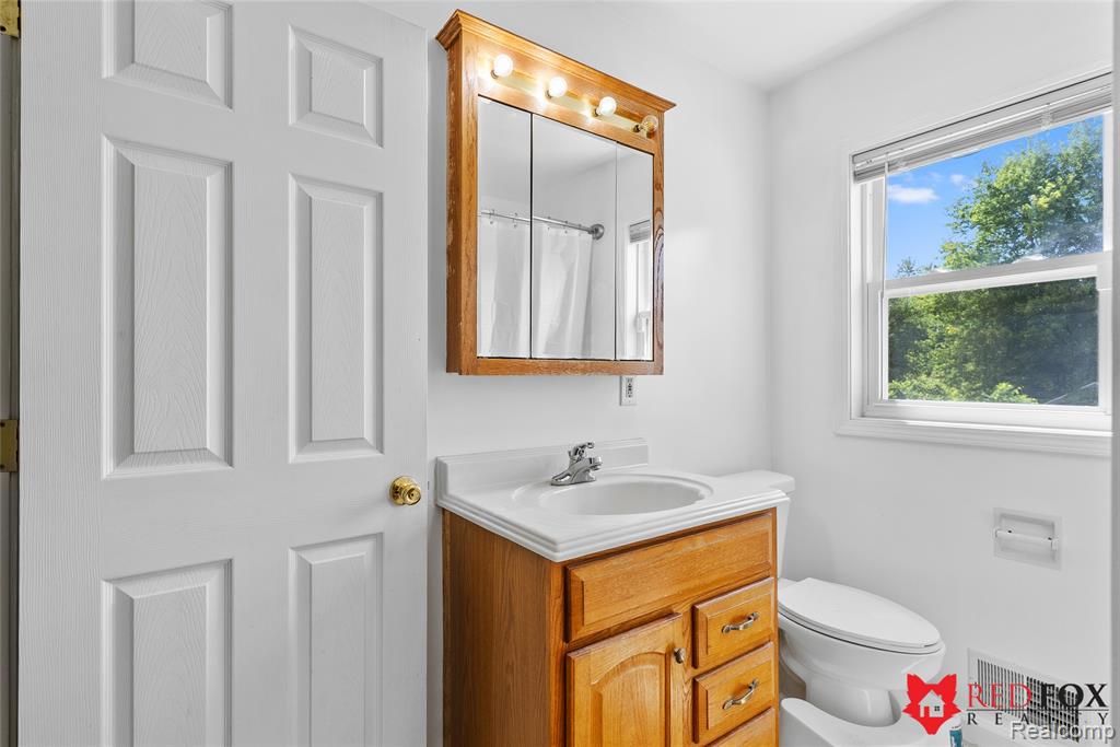 13425 North Lewis Road Clio, MI 48420 - Photo 37 of 45