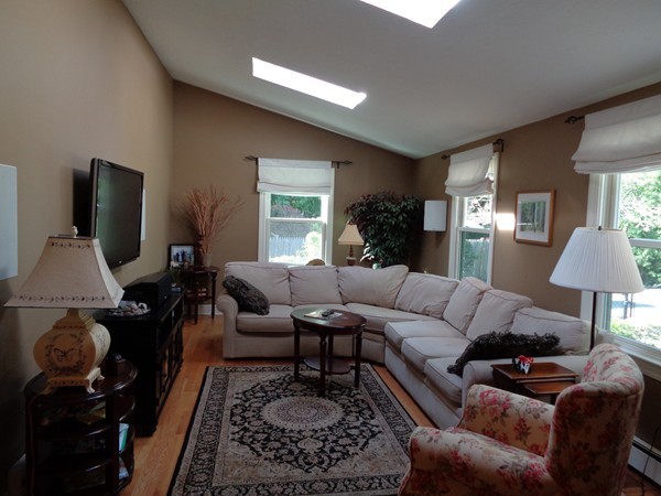 6 Oxbow Road Danvers, MA 01923 - Photo 3 of 27 Gallery Image 3