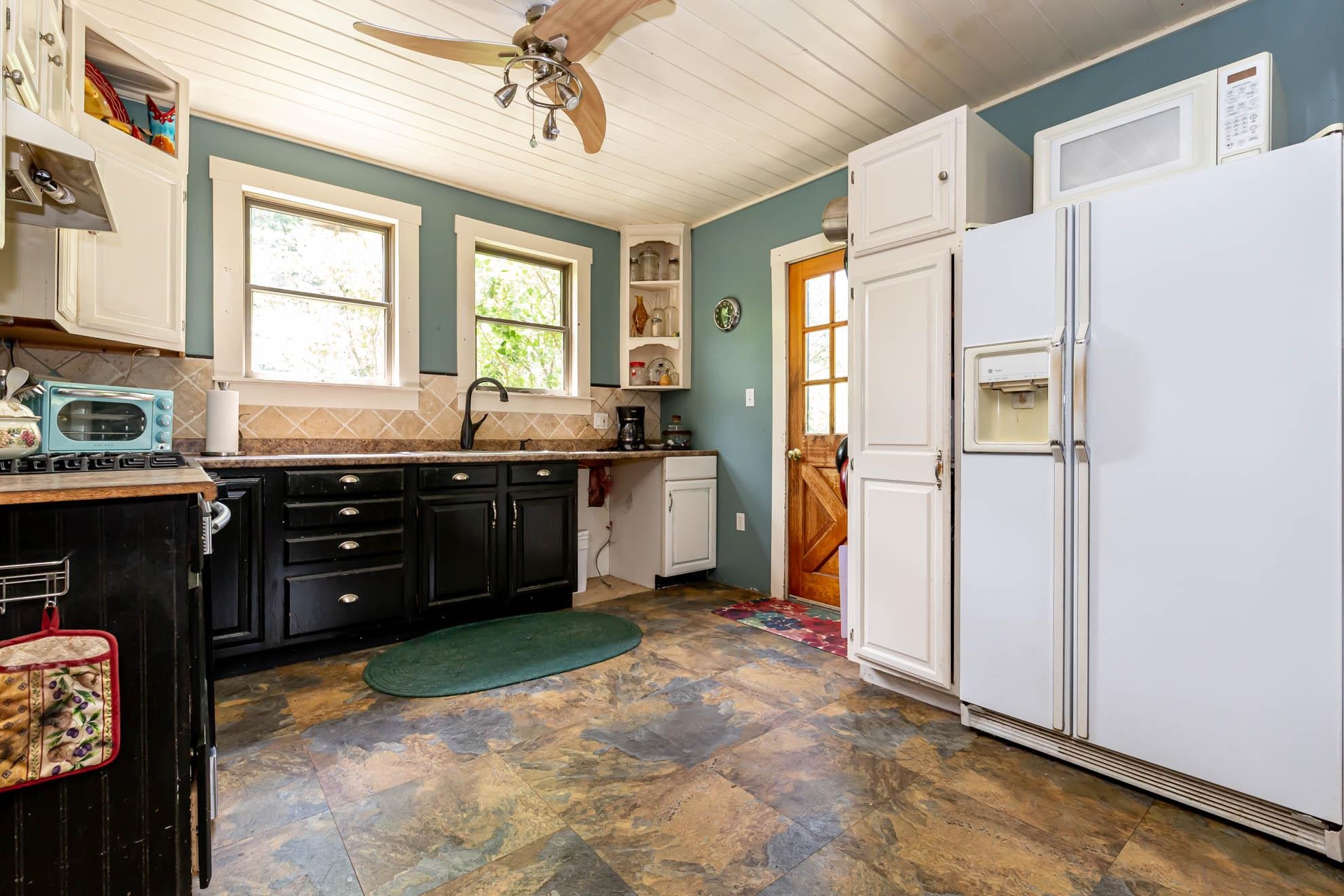 72 Crown Point Road Rochester, NH 03867 - Photo 8 of 26