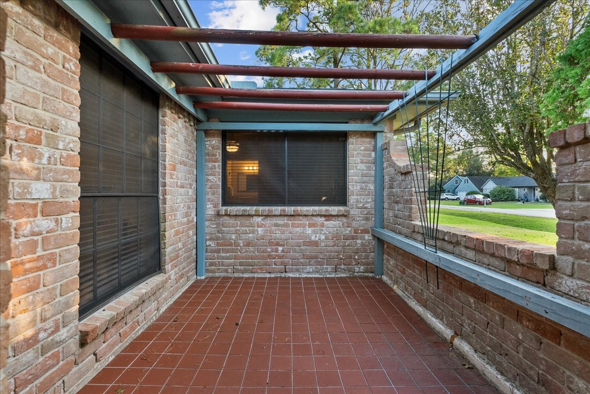 3727 Rau Drive Dickinson, TX 77539 - Photo 11 of 45 a view of a pathway with a backyard
