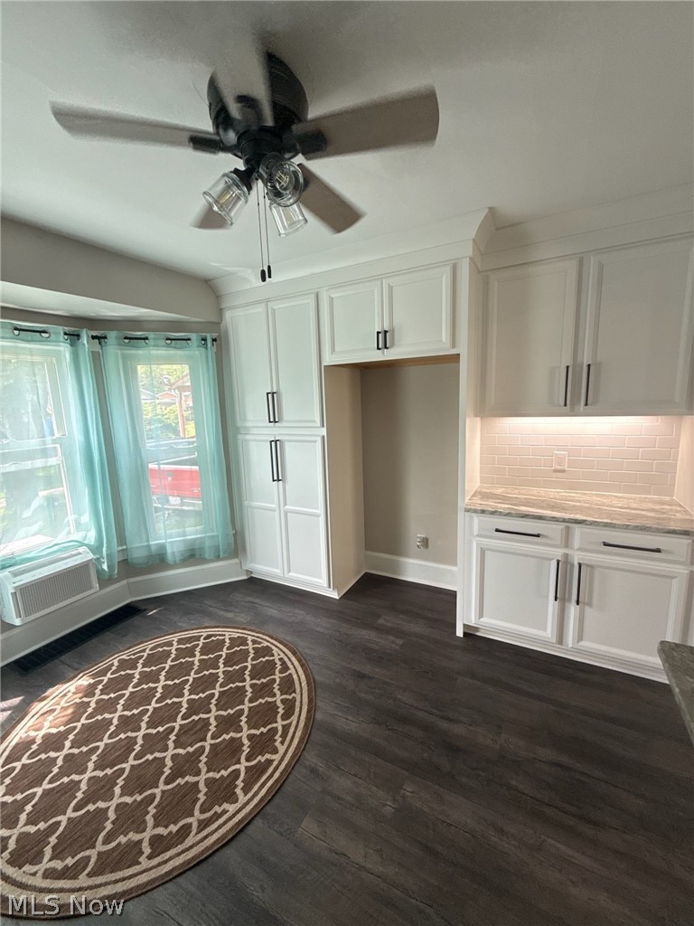 449 7th Street Struthers, OH 44471 - Photo 4 of 16