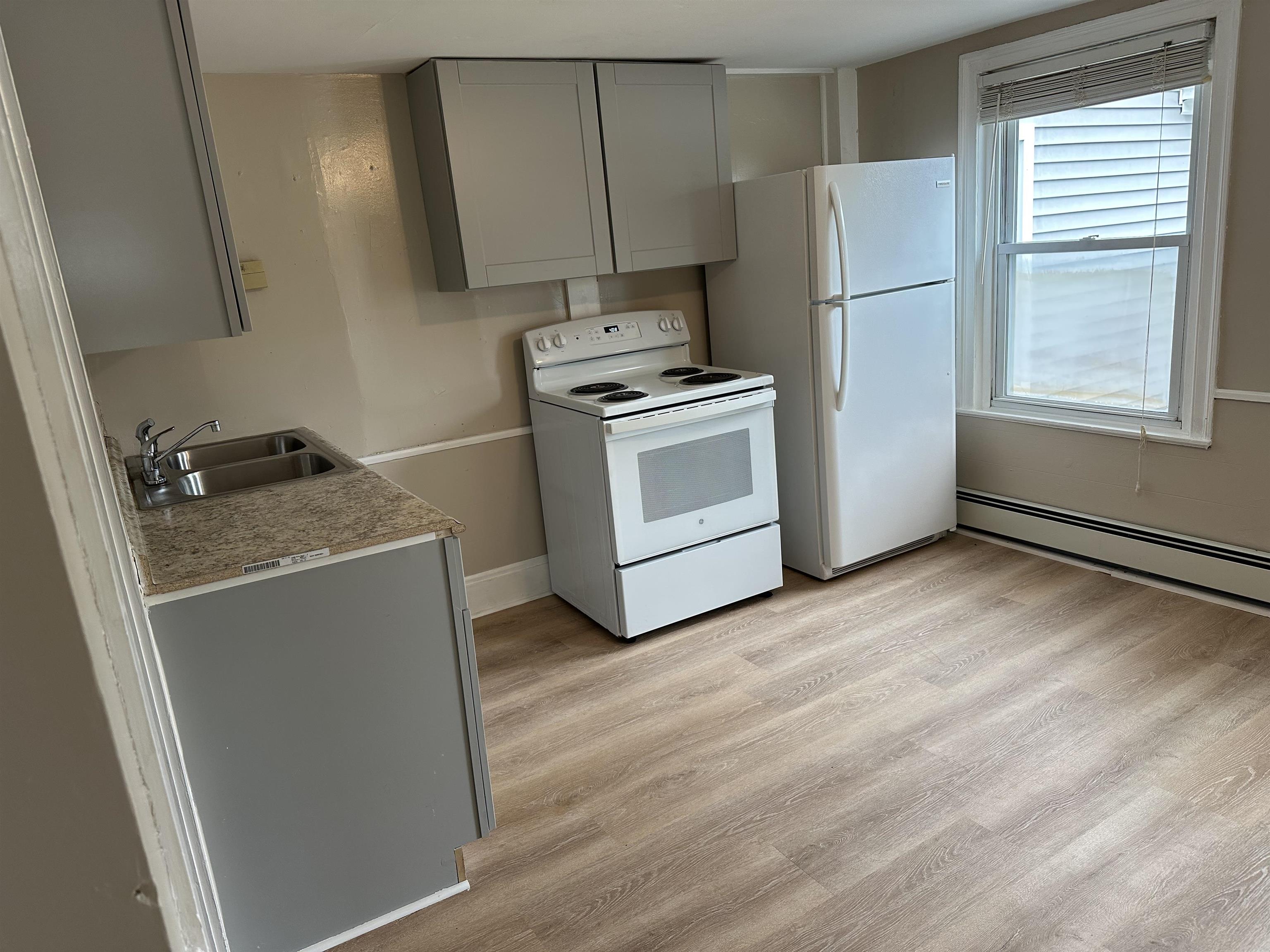 5 Central Square, Unit 4 Troy, NH 03465 - Photo 2 of 9