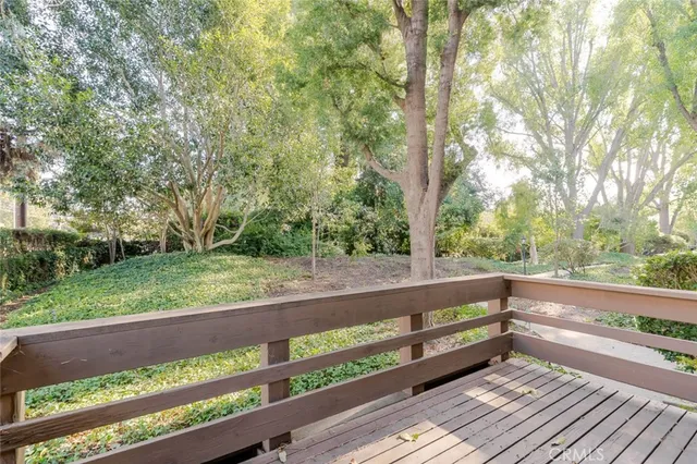 $685,000 | 9000 Vanalden Avenue, Unit 117, Northridge, CA 91324