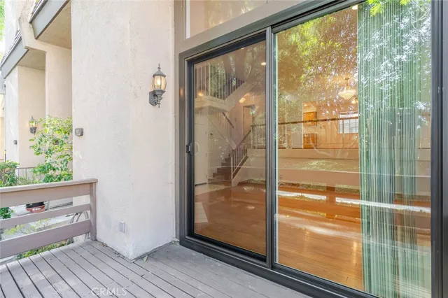 $685,000 | 9000 Vanalden Avenue, Unit 117, Northridge, CA 91324