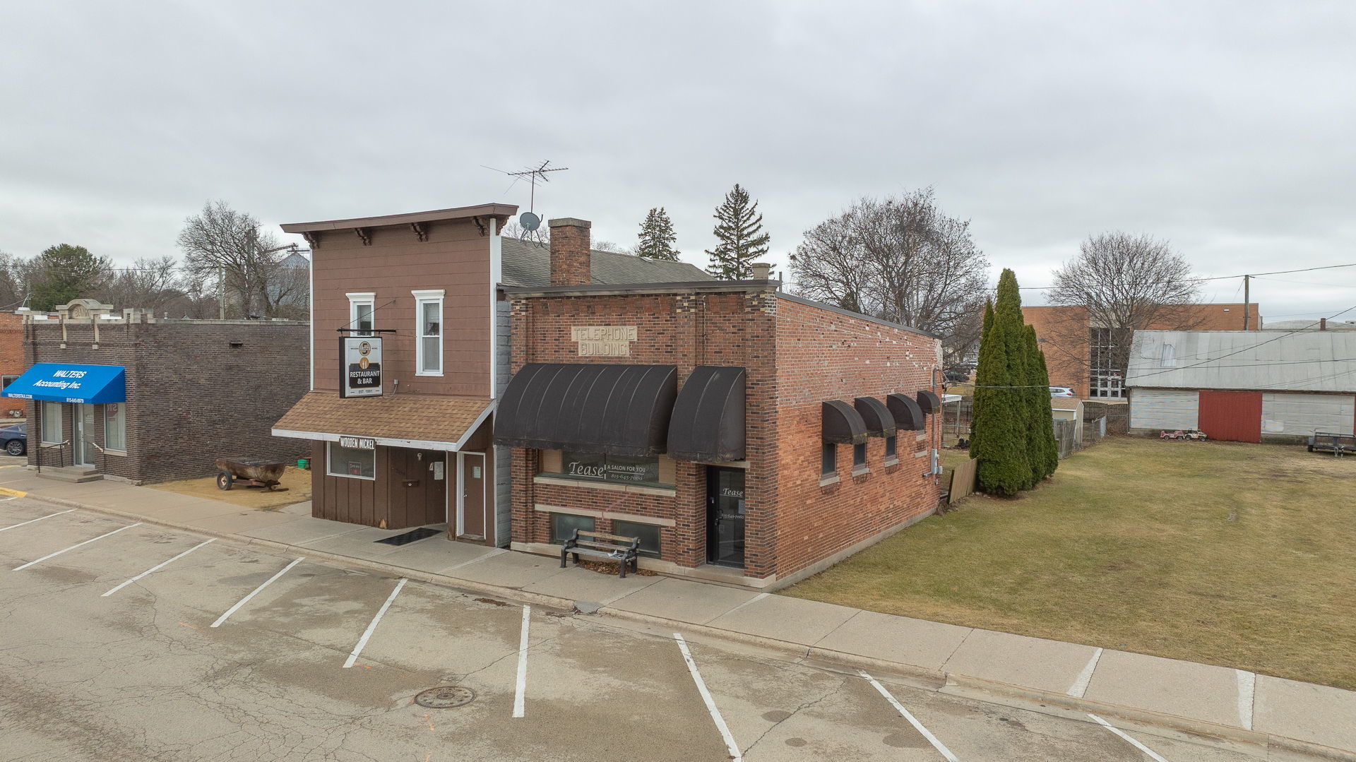 210 North Walnut Street Stillman Valley, IL 61084 - Photo 2 of 36