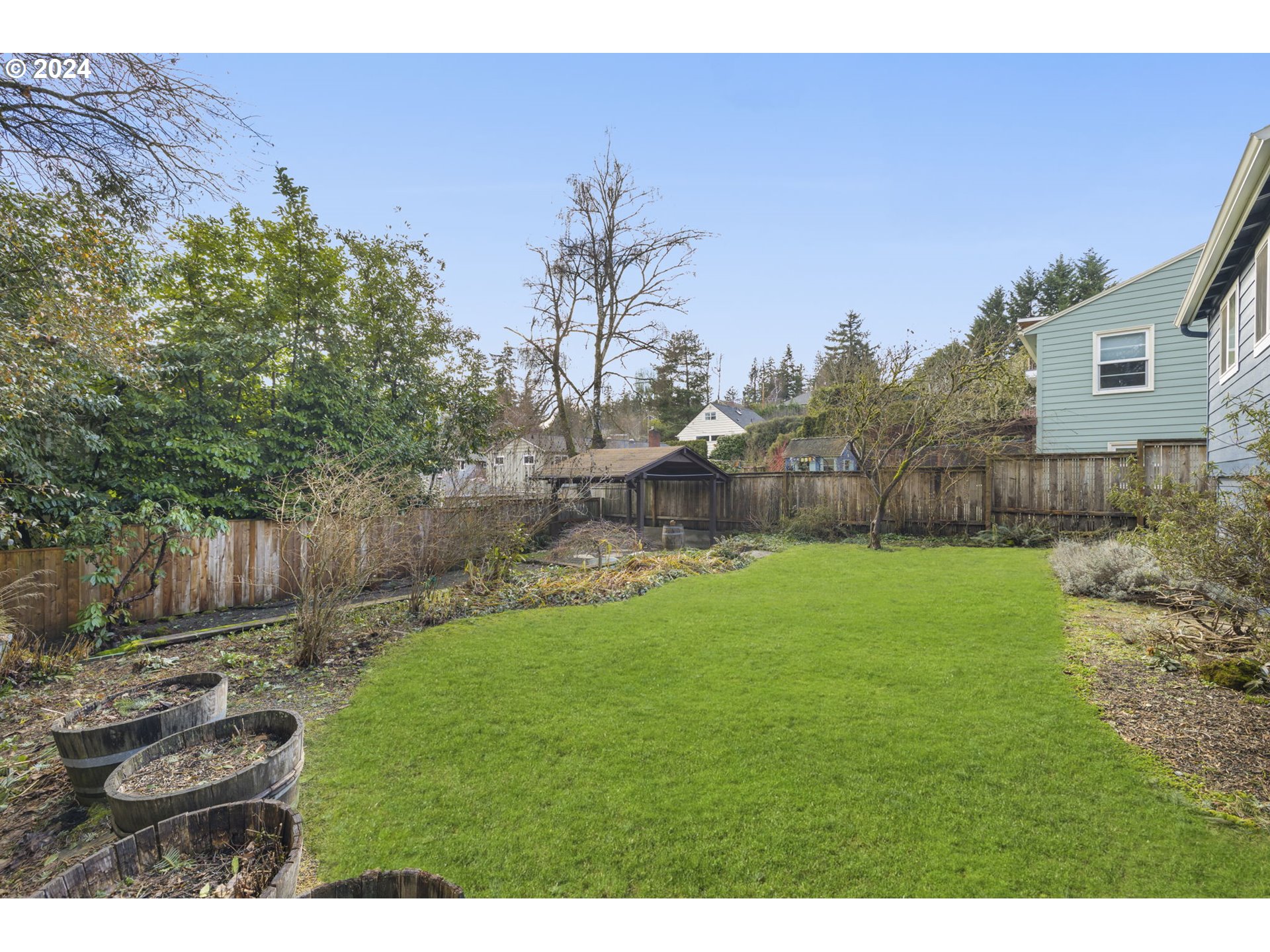 1248 Southwest Freeman Street Portland, OR 97219 - Photo 21 of 29 Gallery Image 21