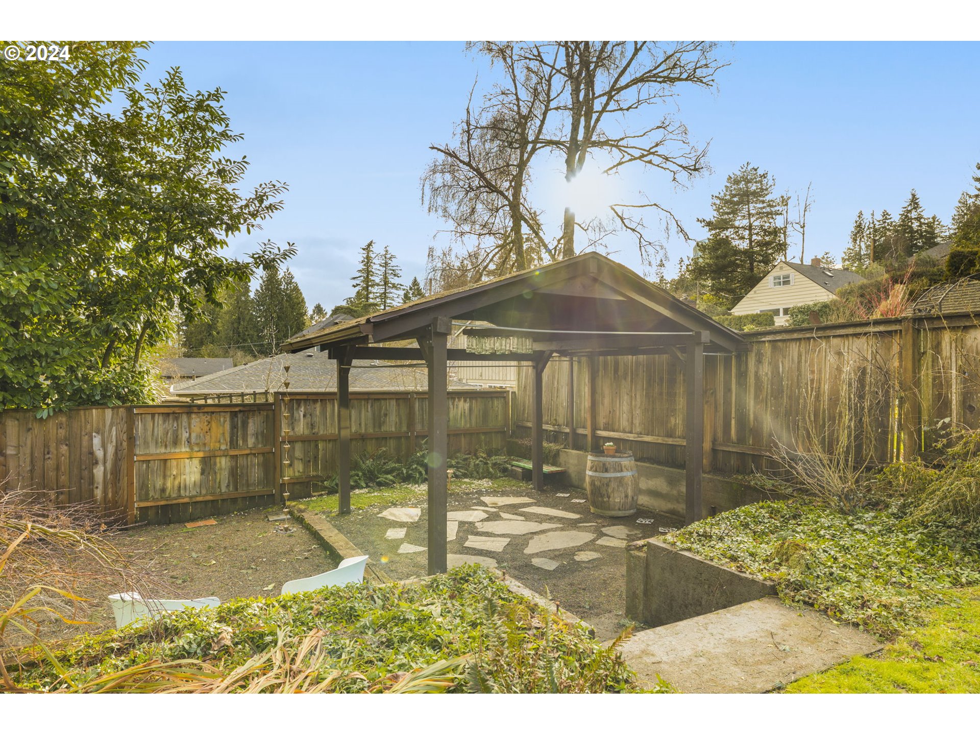 1248 Southwest Freeman Street Portland, OR 97219 - Photo 23 of 29 Gallery Image 23