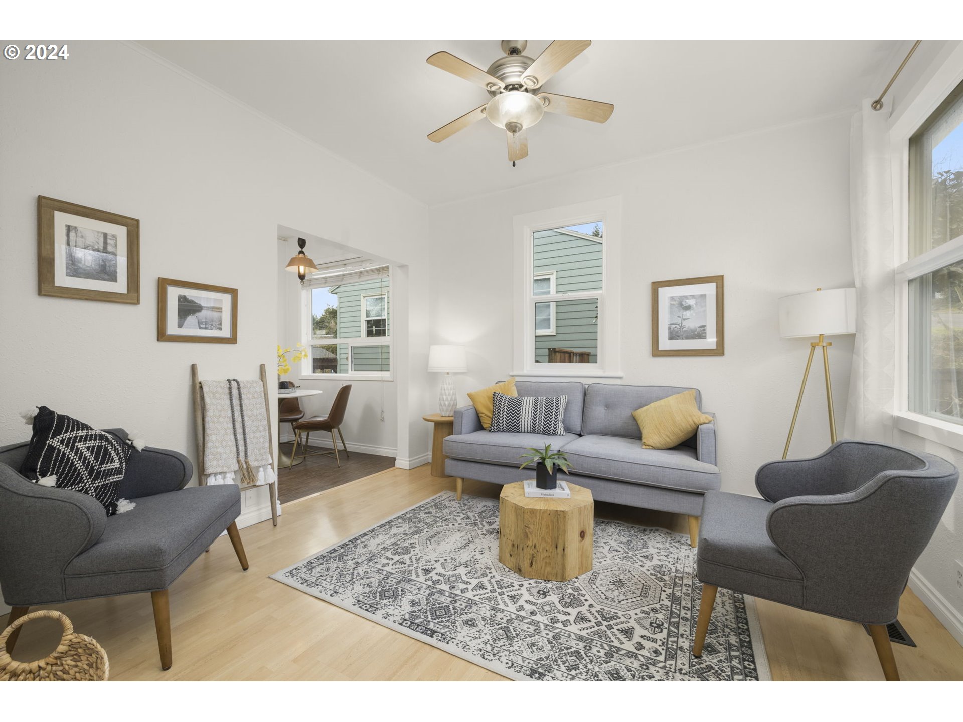 1248 Southwest Freeman Street Portland, OR 97219 - Photo 5 of 29 Gallery Image 5