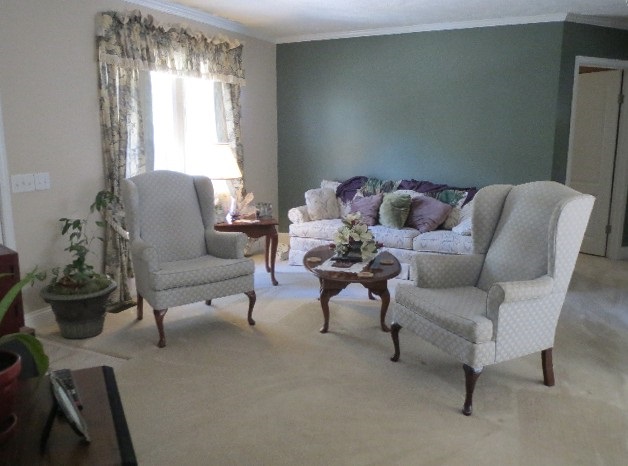 31 Coffeys Road Farmville, VA 23901 - Photo 3 of 15 a living room with furniture and a large window