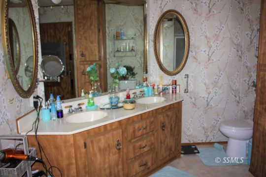 5413 Robin Street Weldon, CA 93283 - Photo 13 of 24 Gallery Image 13