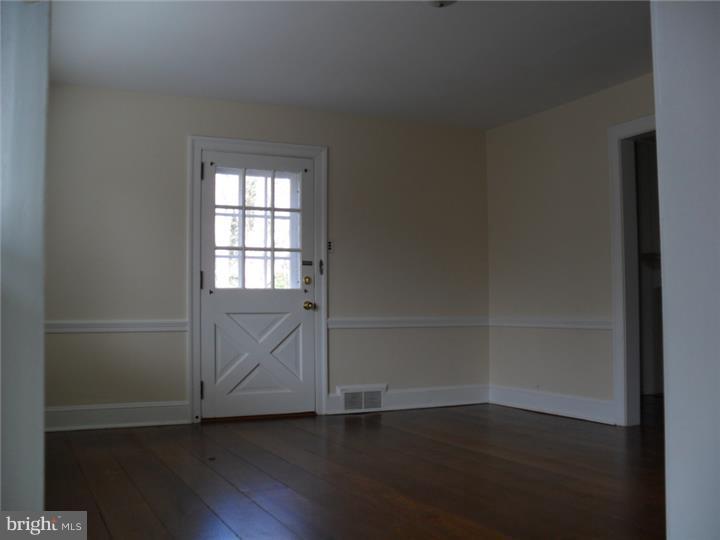 248 Hilldale Road Villanova, PA 19085 - Photo 3 of 13