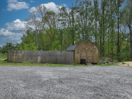 $359,900 | 120 Whippoorwill Lane, Bethpage, TN 37022