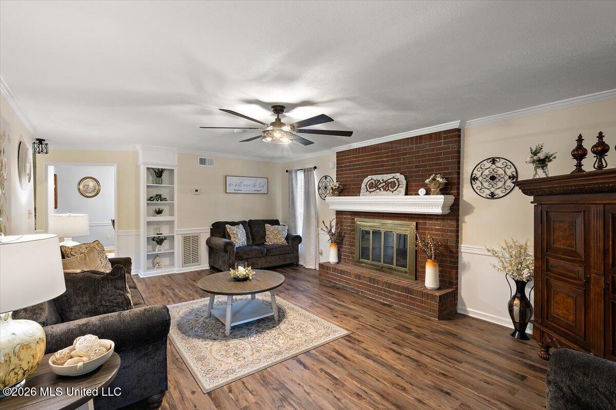 402 Springwood Circle Terry, MS 39170 - Photo 8 of 49 08-HTP_8539