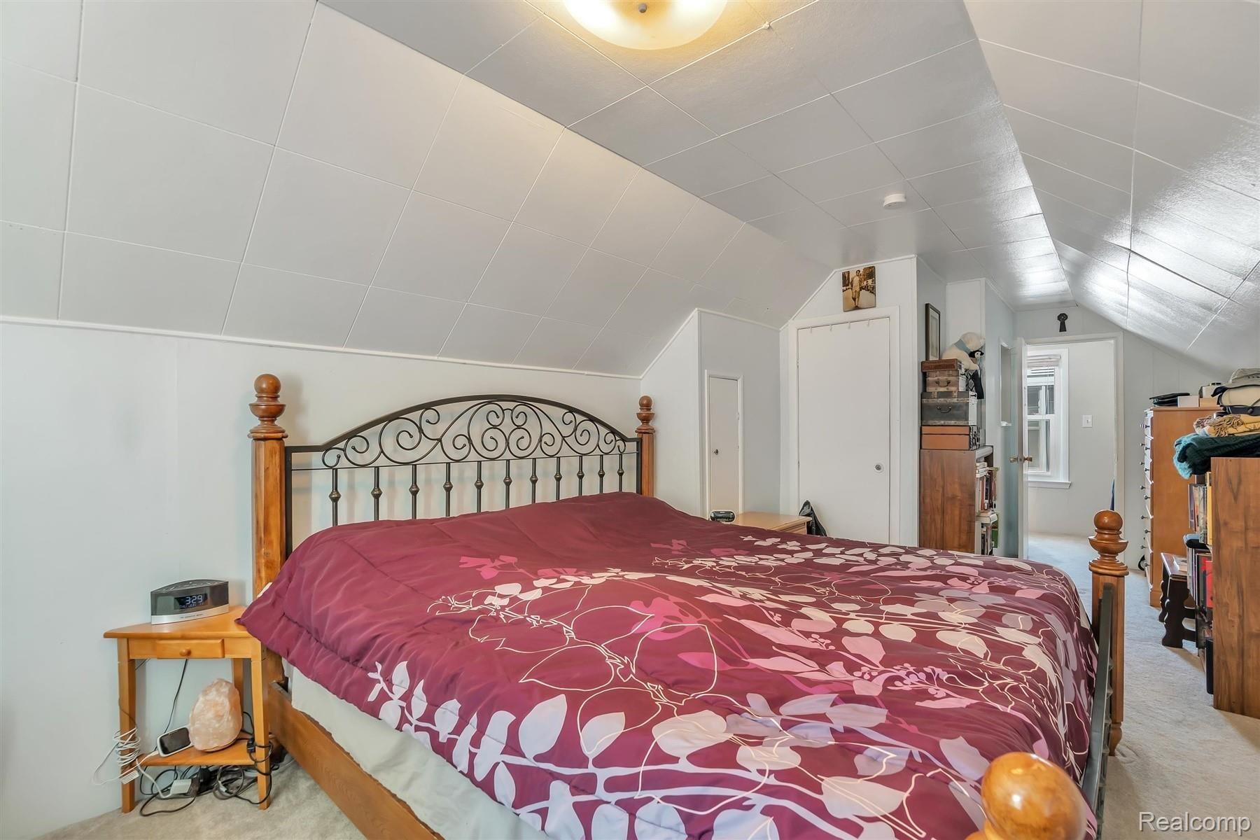 1402 South Campbell Road Royal Oak, MI 48067 - Photo 20 of 32 20-1402 S Campbell Rd-WindowStill-R.jpg