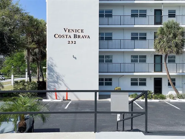 $289,000 | 232 St Augustine Avenue, Unit 105, Venice, FL 34285
